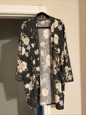 Floral Open-Front Lounge Cardigan - Charcoal with Cream & Blush Flowers